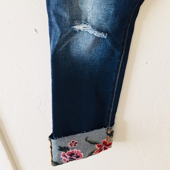 Driftwood Colette Embroidered-Cuff Cropped Jeans - Picture 3 of 6